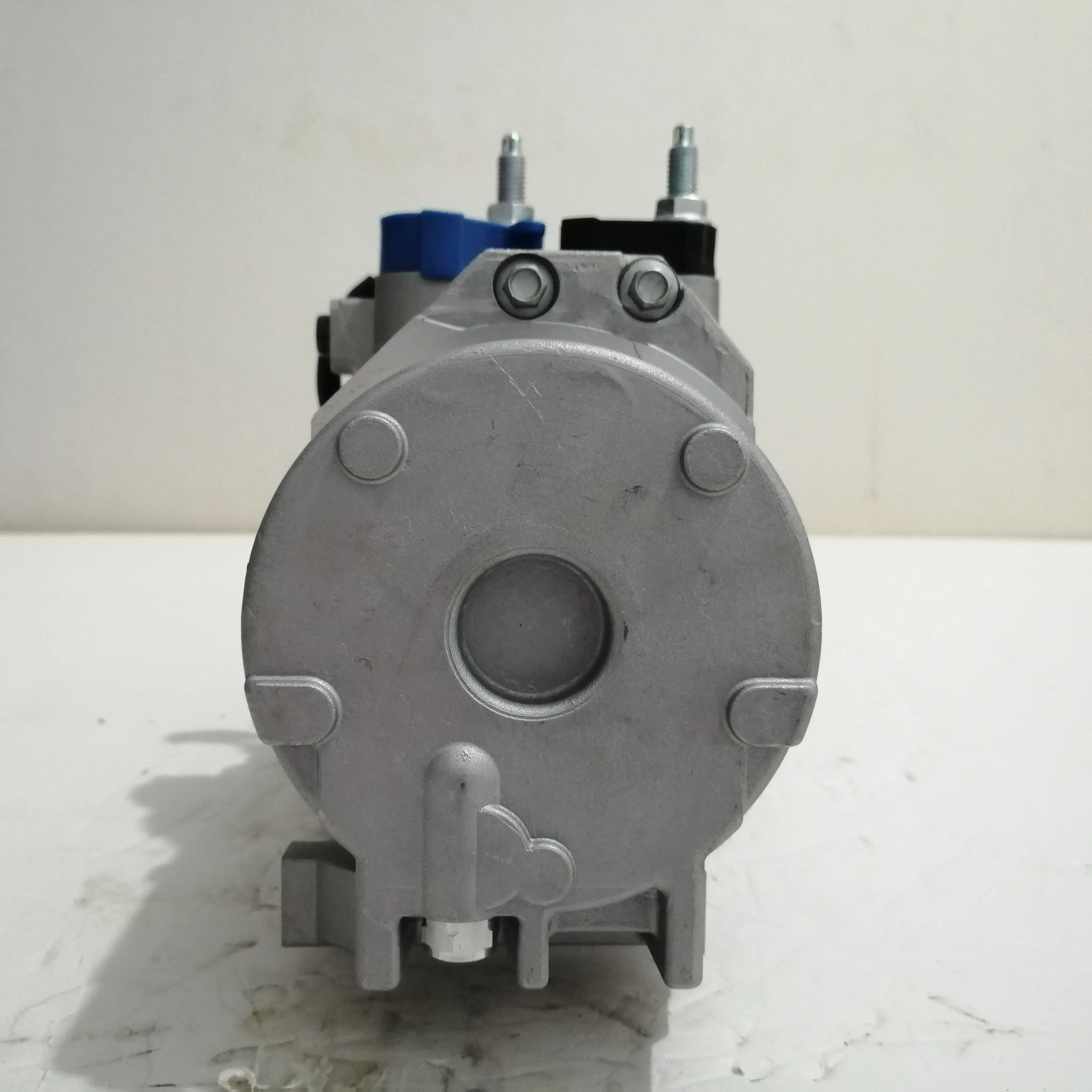 Heavy-Duty FS20 Piston Compressor for Ford