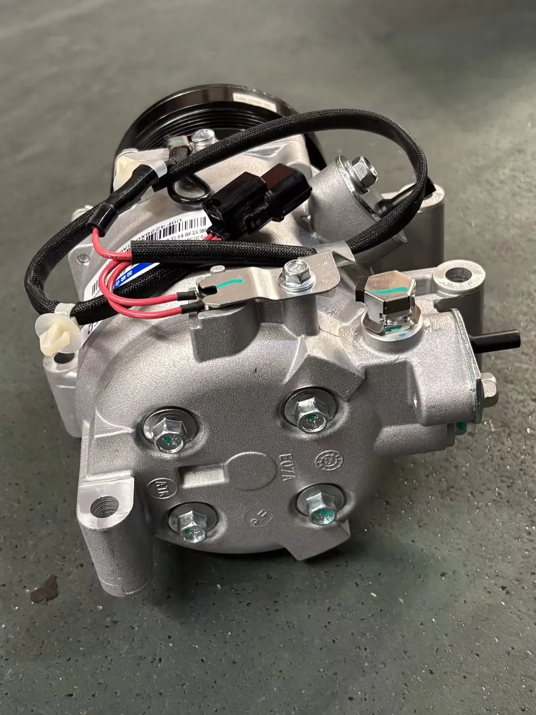 High-Quality 6PK 12V Scroll Compressor for Honda