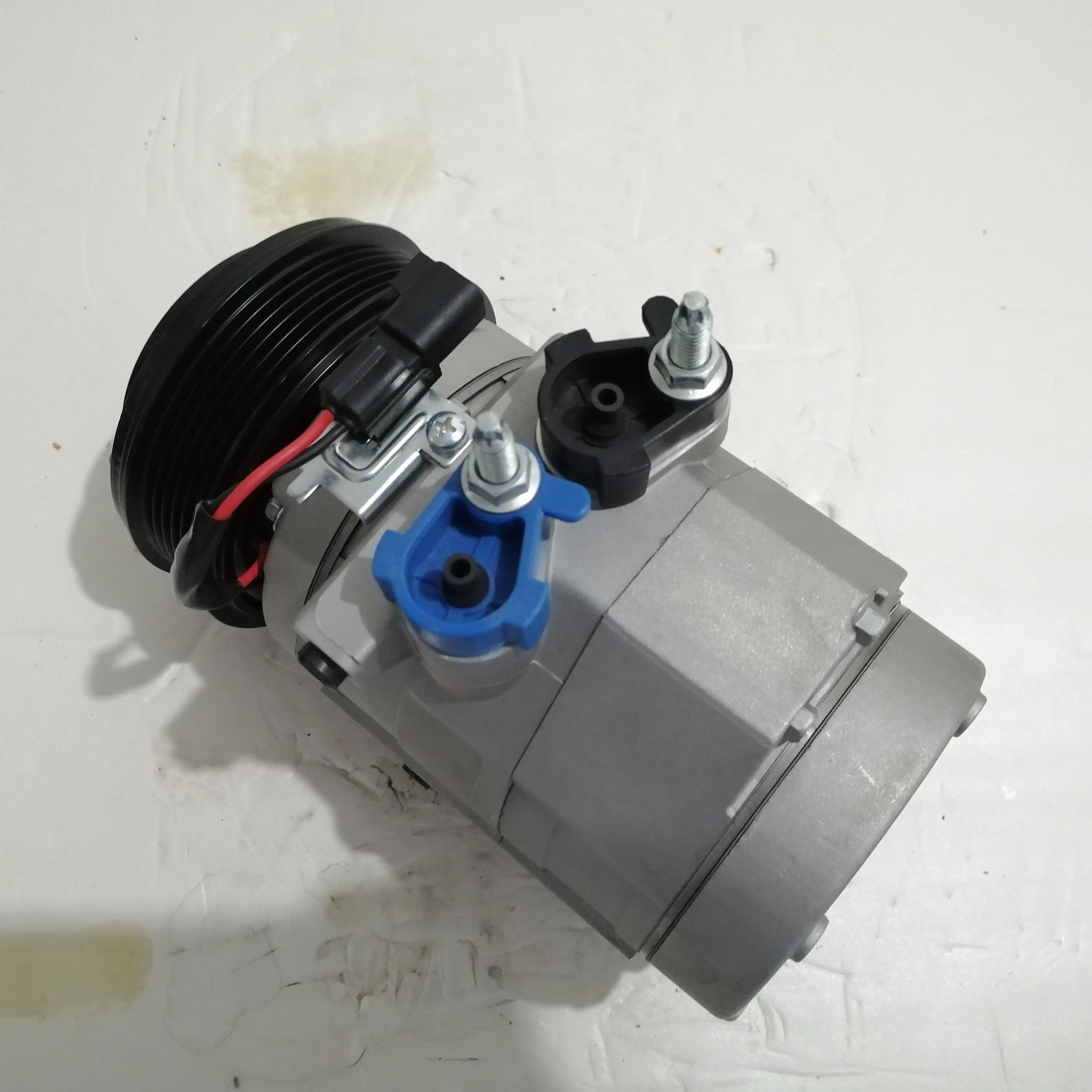 Heavy-Duty FS20 Piston Compressor for Ford