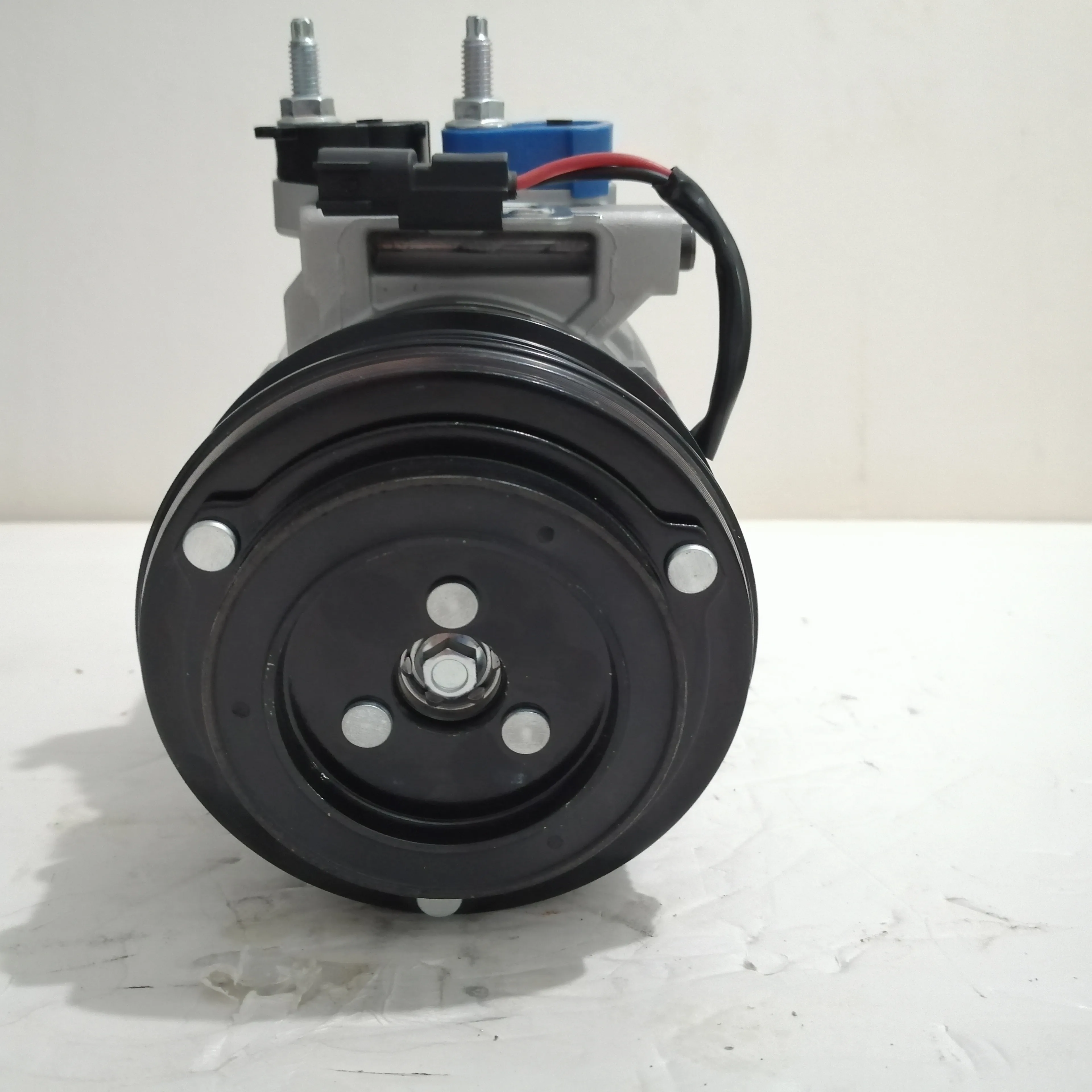 Heavy-Duty FS20 Piston Compressor for Ford